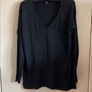 White House black market sweater v neck small